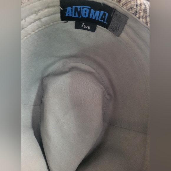 Hat - Picture 3 of 3